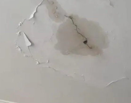 北戴河阳台漏水维修公司分享下屋面防水工程质量问题原因分析